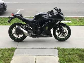 ninja ZX300 Black(400Cc)Oil Cool ergnt sale 10/10  No work required 1