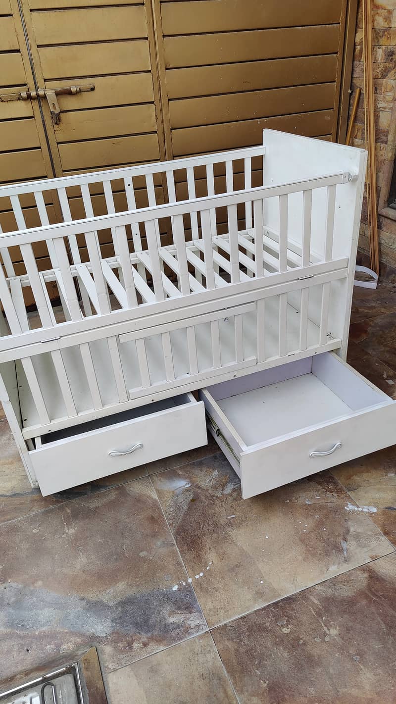 baby cot 1