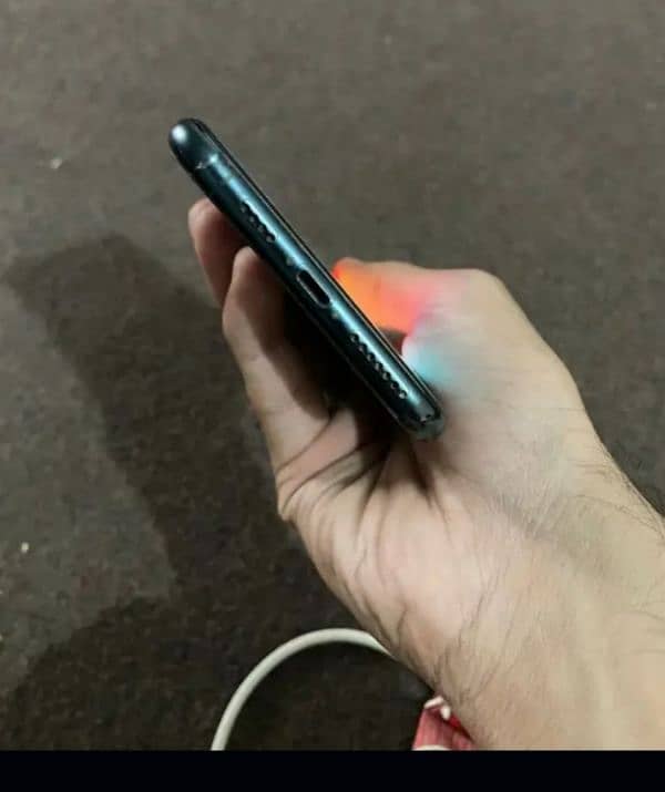 iPhone 11 Pro Max 256 GB 10 by 10 condition bypass 1