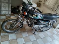 honda cg 125 2005 modal all ok koi kam ni hone wala  copy hy fil nhi