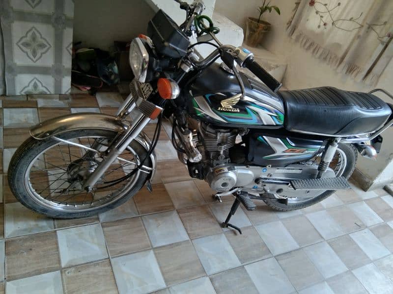 honda cg 125 2005 modal all ok koi kam ni hone wala  copy hy fil nhi 0