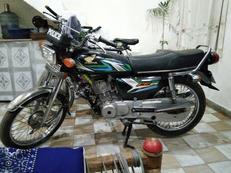 honda cg 125 2005 modal all ok koi kam ni hone wala  copy hy fil nhi 1