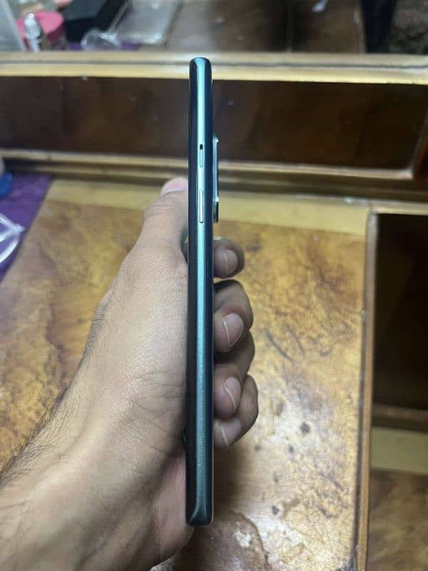 One plus 8 Pro Dual Sim 1