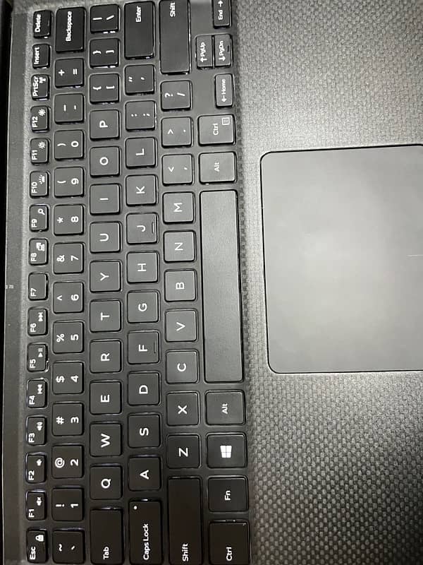 Dell Precision 5530 i7 8th 4gb nvidia gpu 3