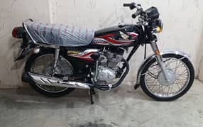 Honda CG 125 2024 model First owner Karachi num 03278228900