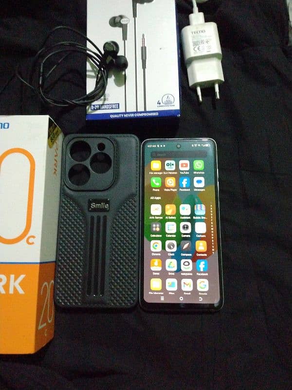 Tecno Spark 20 4