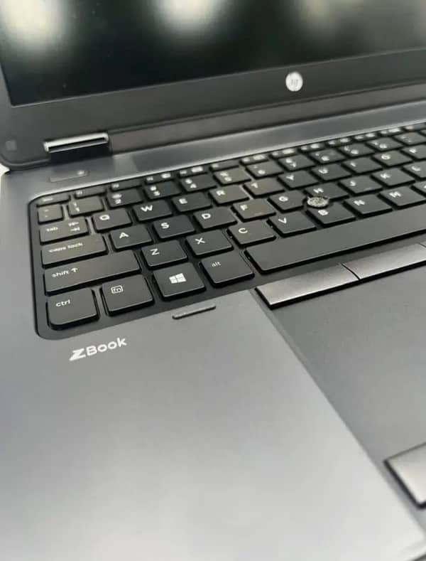 HP ZBOOK CORE i7 4th GENERATION 10 GB DDR4 /256 SSD 0