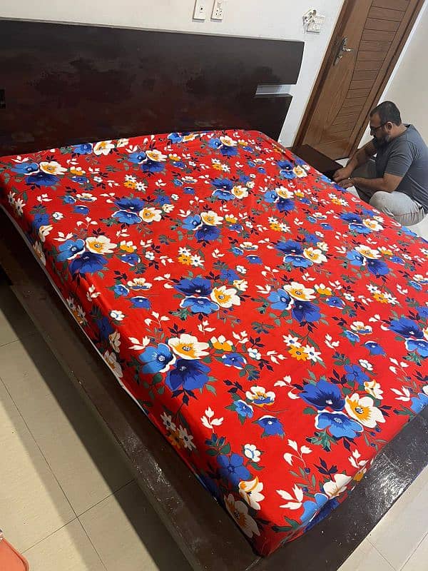 King-Size Low Platform Wooden Bed with Mattress for Sale 4