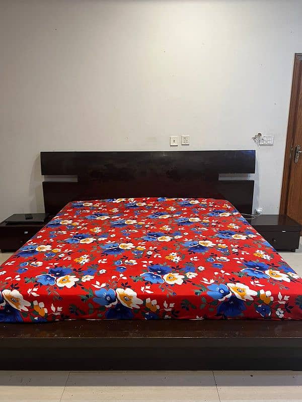 King-Size Low Platform Wooden Bed with Mattress for Sale 5