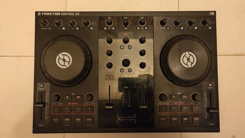 TRAKTOR S2 MK1 0