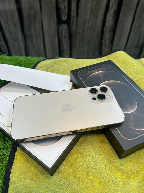 iphone 12pro max 256gb pta approved 0