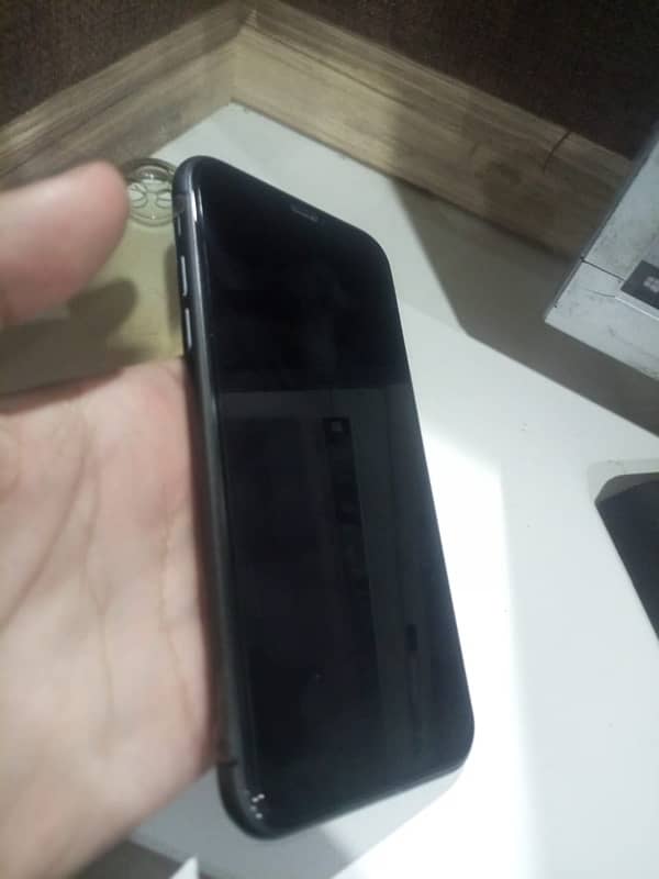 Iphone 11 - Non PTA 2