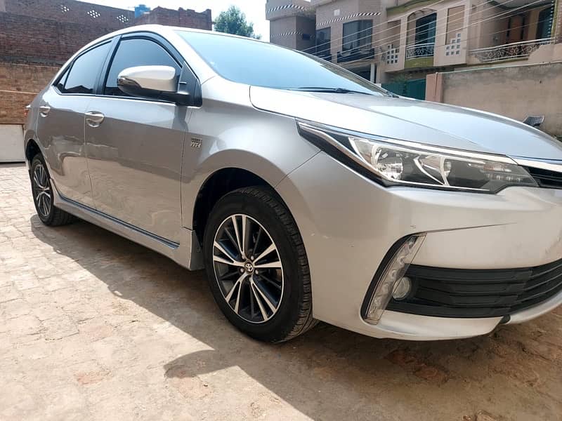 Toyota Corolla Altis 2018 4