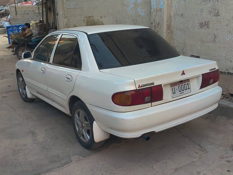 Mitsubishi Lancer 1992 3