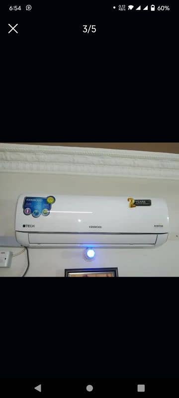 1 ton inverter AC sell heat and cool almost new guy 2