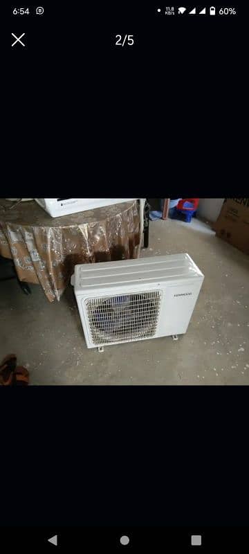 1 ton inverter AC sell heat and cool almost new guy 4