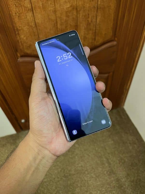 Samsung Fold 5 256gb 4