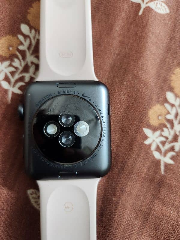 Apple watch series 3 42mm nike edition 4