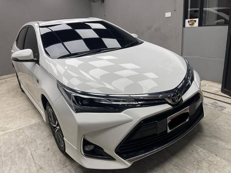 Toyota Corolla Altis grande X CVT-i 1.8 black interior 2023 1