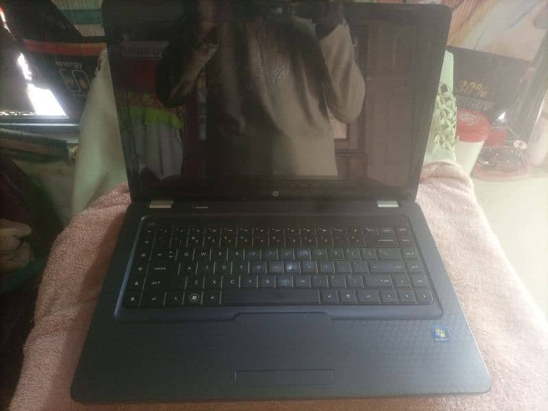 HP laptop 4/250 2