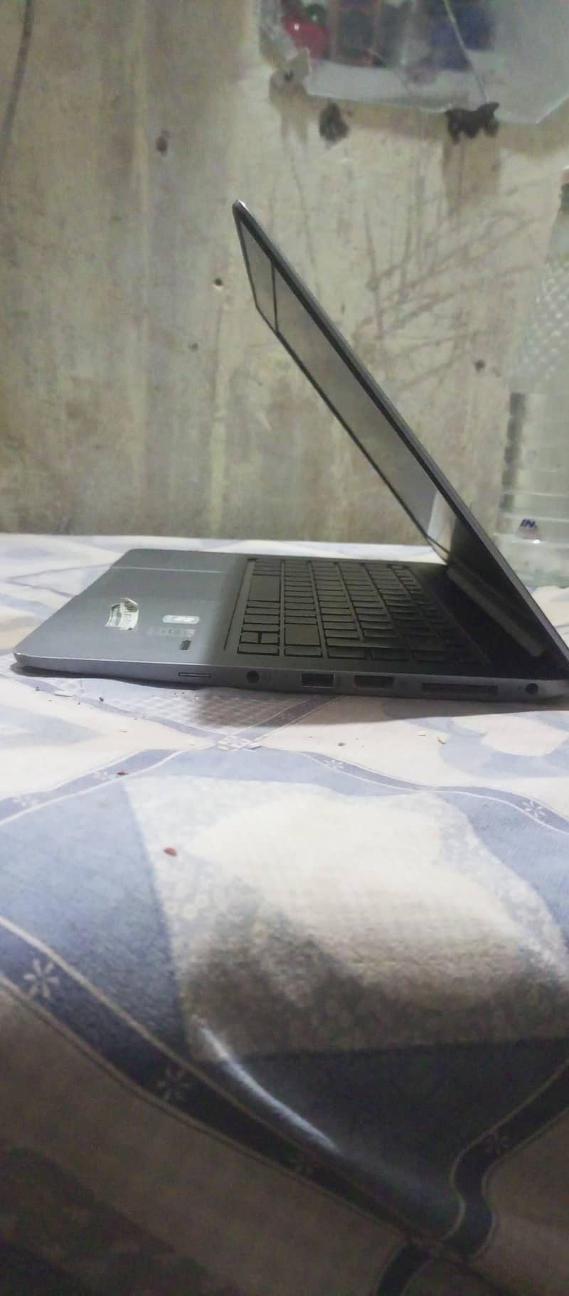 Hp Elitebook ( 1040 g1 ) Core i7 4th generation 11