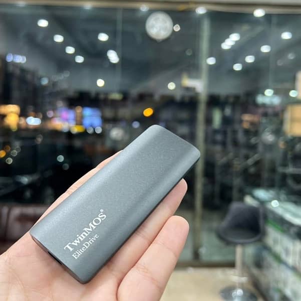 TwinMOS EliteDrive 1TB Portable SSD 1