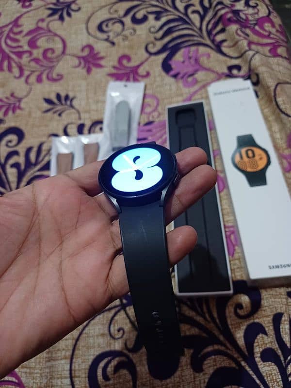 Galaxy Watch 4  (44mm) [almost new] 1