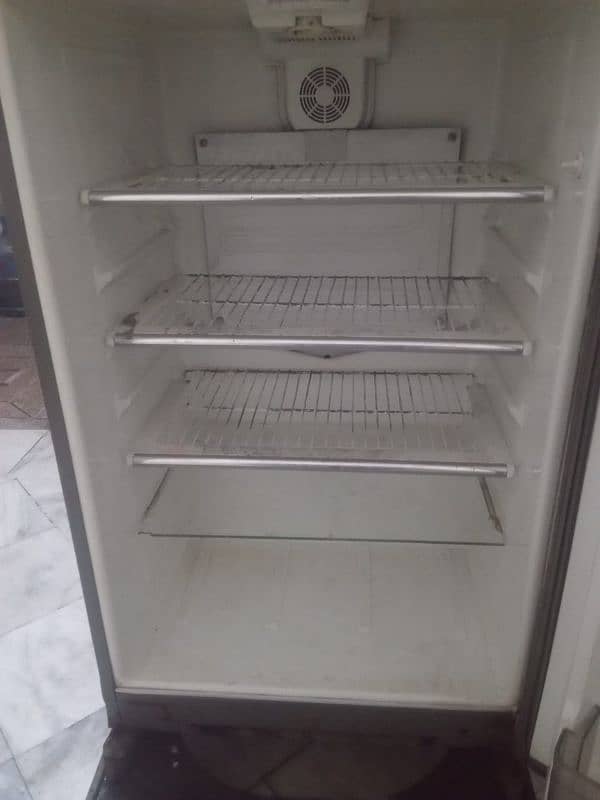 Dawlance H. Zone fridge for sale in good shape 2