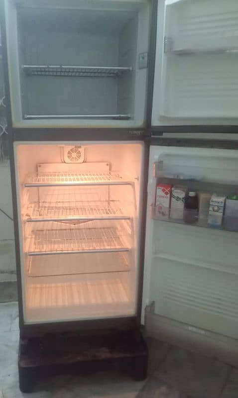 Dawlance H. Zone fridge for sale in good shape 4