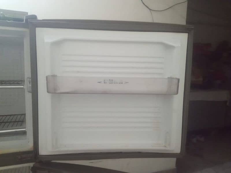 Dawlance H. Zone fridge for sale in good shape 8