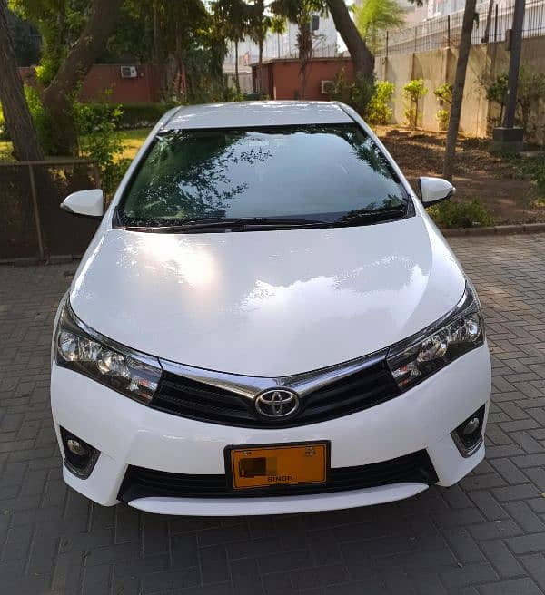 Toyota Corolla Altis 2016 1