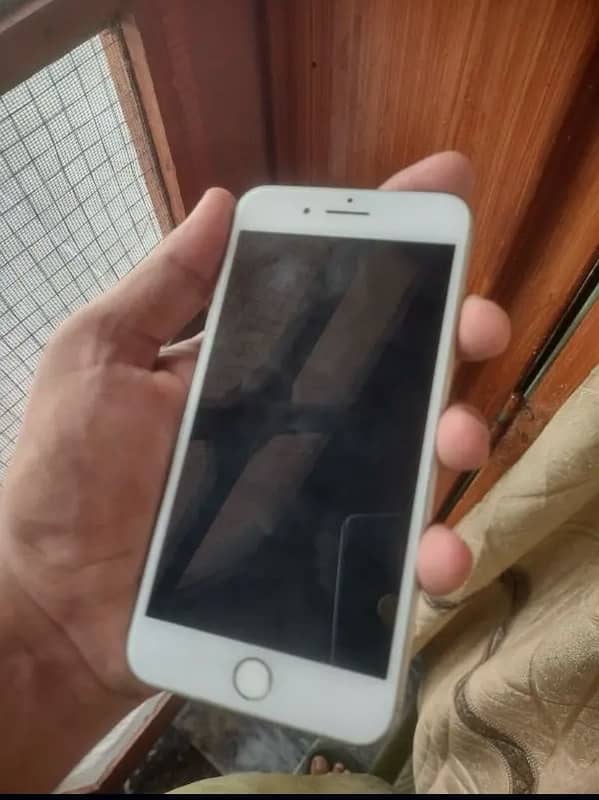 iPhone 8 plus (256 gb) exchange possible 1