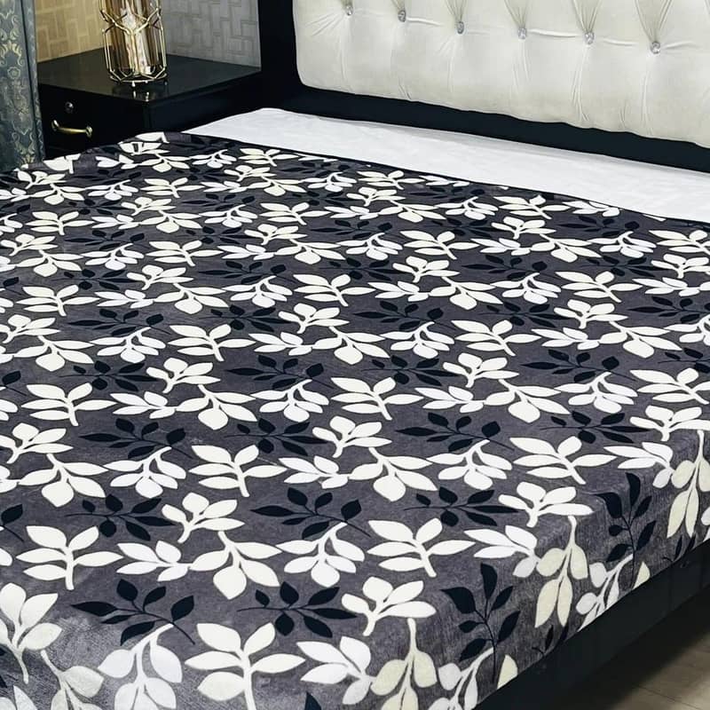 Double bed blanket (FREE HOME DELIVERY ALL OVER THE PAKISTAN) 4