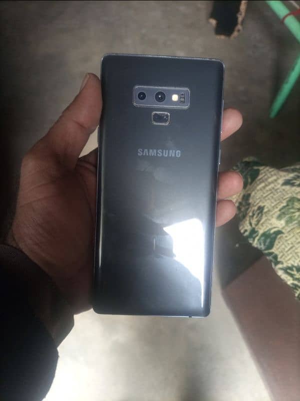 Samsung galaxy note 9.8GB 512GB. duel sim. read add 1