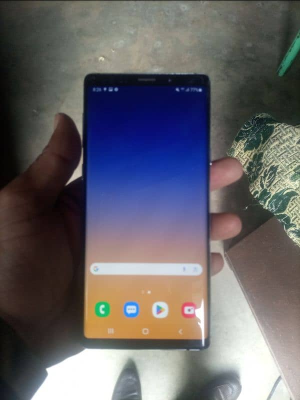 Samsung galaxy note 9.8GB 512GB. duel sim. read add 2