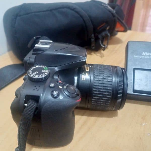 Nikon D3400 DSLR camera 10/10 condition 2