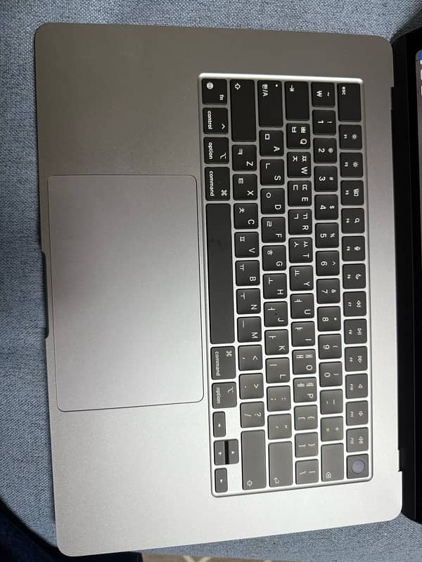 MacBook Air, M3, 15 inch, 8/512 GB 2