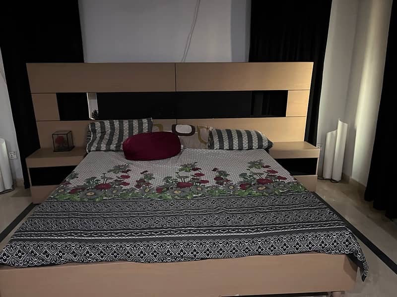 customise  king size bed with dressing 3