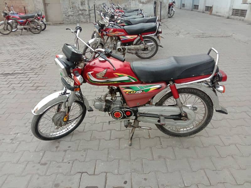 03037176070 Honda CD 70 cc good condition bike ha 2