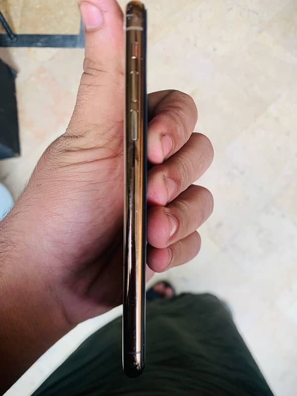 Apple iPhone XS 256 GB for sale and exchange 3