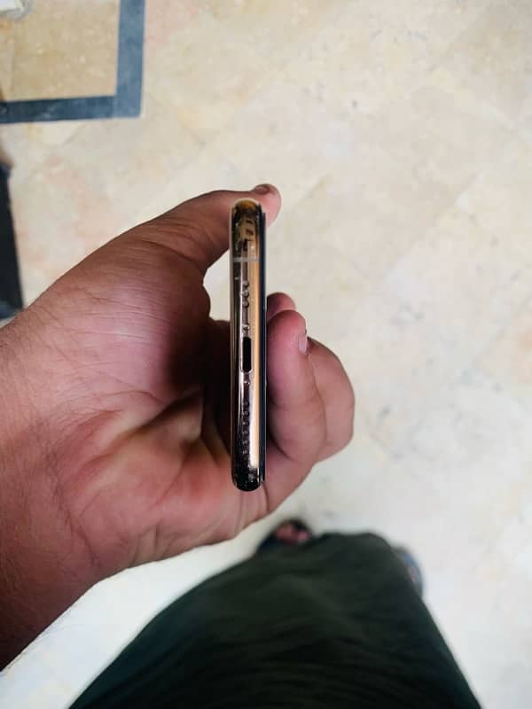 Apple iPhone XS 256 GB for sale and exchange 4