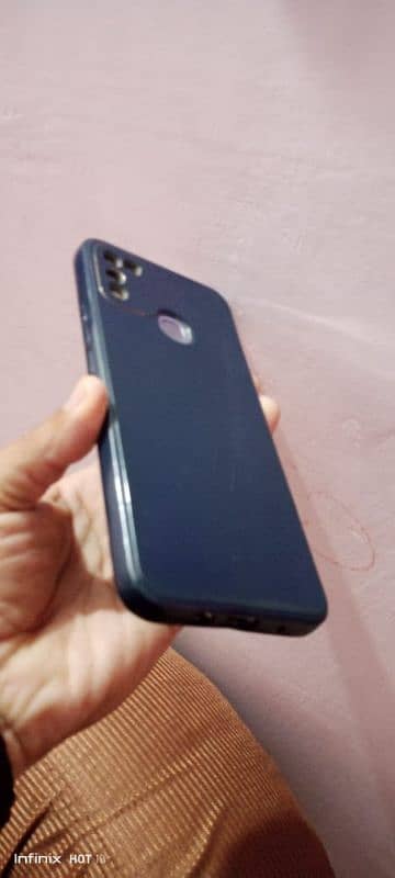 Infinix hot 11 4 64 condition 10 9 1