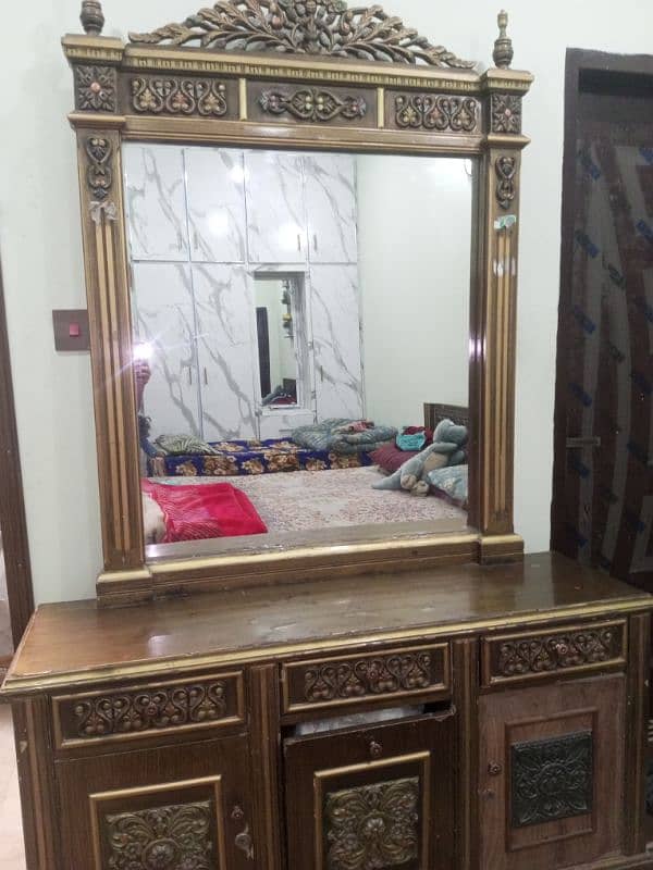 Dressing table for sale condition 10/5 0