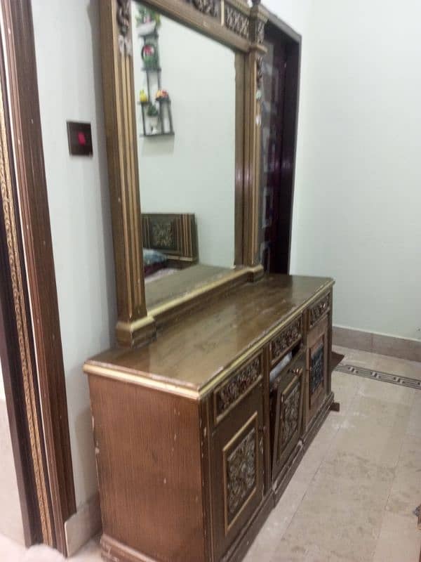 Dressing table for sale condition 10/5 1