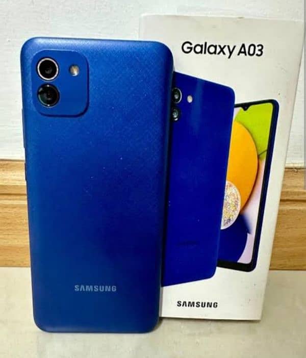 i m selling Samsung a03 4/64 1