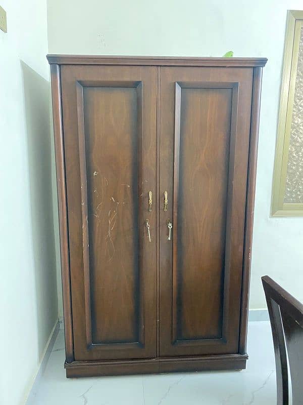 wooden wardrobe 0