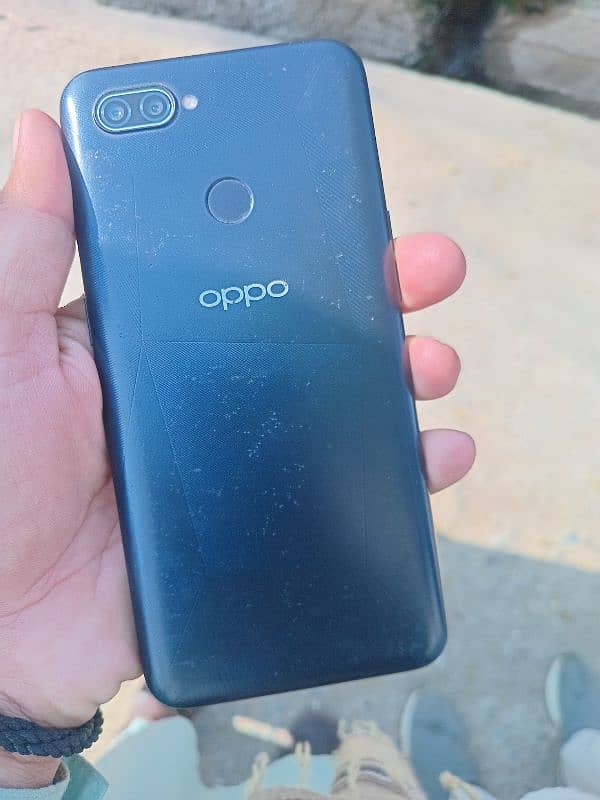 OPPO A12. . . 3/32gb. (0341 9589897) 2