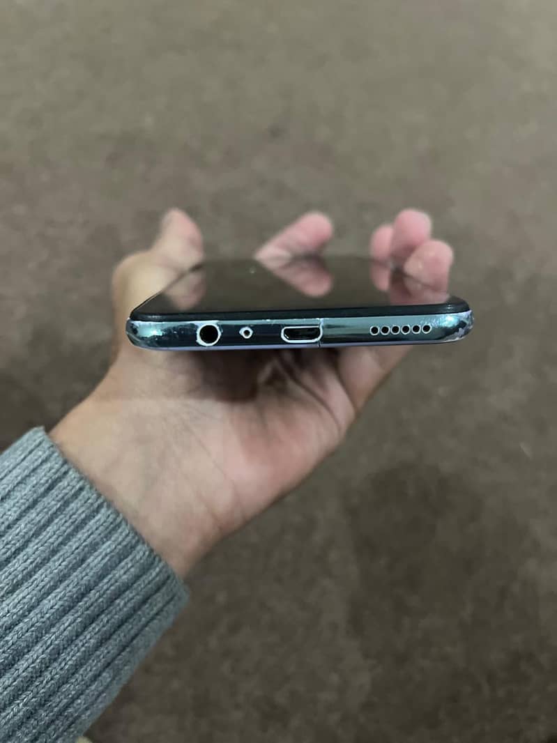 Vivo s1 ,4/128 ,with box and charger 6