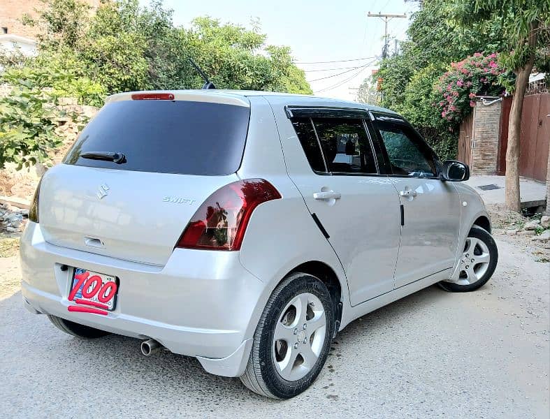 Japanese Suzuki Swift 2005 1