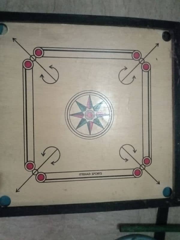 Carrom Board 30 Inch 1 month used 1